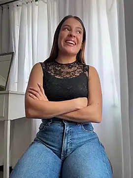Snapshot of Talia_Bonet chatting on May 15, 2026, 4:25 pm Talia Bonet online show from May 15, 2026, 4:25 pm