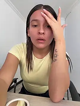 Snapshot of Talia_Bonet chatting on June 14, 2026, 4:53 pm Talia Bonet online show from June 14, 2026, 4:53 pm