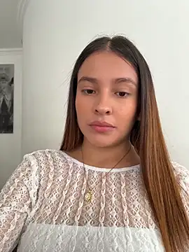 Snapshot of Talia_Bonet chatting on June 20, 2026, 2:31 pm Talia Bonet online show from June 20, 2026, 2:31 pm