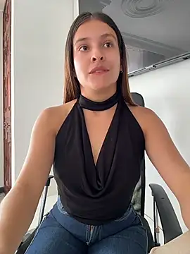Snapshot of Talia_Bonet chatting on July 28, 2026, 8:52 pm Talia Bonet online show from July 28, 2026, 8:52 pm