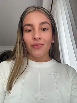 Snapshot of Talia_Bonet chatting on July 29, 2026, 4:27 pm Talia Bonet online show from July 29, 2026, 4:27 pm