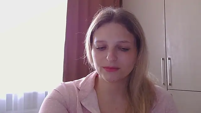 ElisSky301 online show from April 19, 2026, 11:53 am