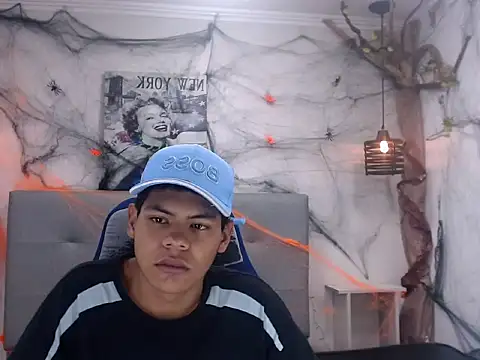 Snapshot of Yordi_Alpha chatting on October 27, 2025, 12:20 pm Yordi Alpha online show from October 27, 2025, 12:20 pm