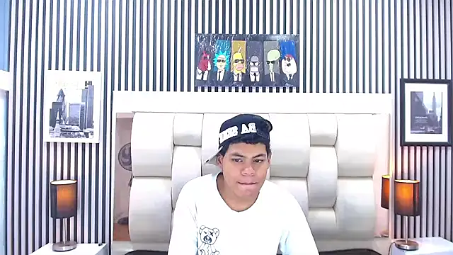 Snapshot of Yordi_Alpha chatting on November 6, 2025, 12:50 pm Yordi Alpha online show from November 6, 2025, 12:50 pm