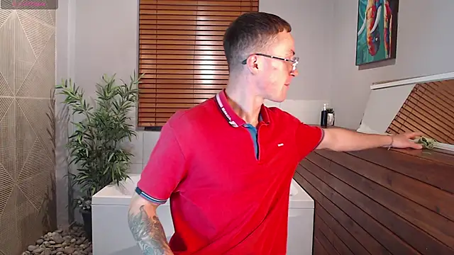 Lil James online show from November 24, 2025, 7:35 pm