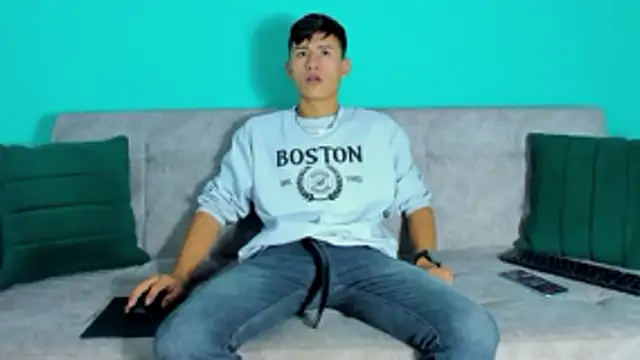 Snapshot of Nicolas_Torres_ chatting on October 23, 2025, 8:24 am Nicolas Torres online show from October 23, 2025, 8:24 am