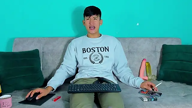 Snapshot of Nicolas_Torres_ chatting on November 13, 2025, 3:05 am Nicolas Torres online show from November 13, 2025, 3:05 am