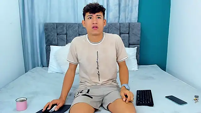 Snapshot of Nicolas_Torres_ chatting on November 30, 2025, 6:28 am Nicolas Torres online show from November 30, 2025, 6:28 am