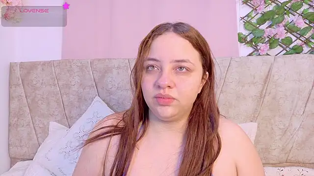 Snapshot of Karina_Wong chatting on November 12, 2025, 7:46 pm Karina Wong online show from November 12, 2025, 7:46 pm