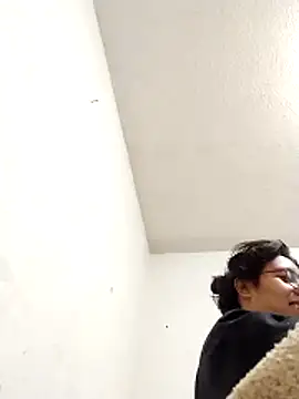 Chicattoo69 online show from December 3, 2025, 7:12 pm