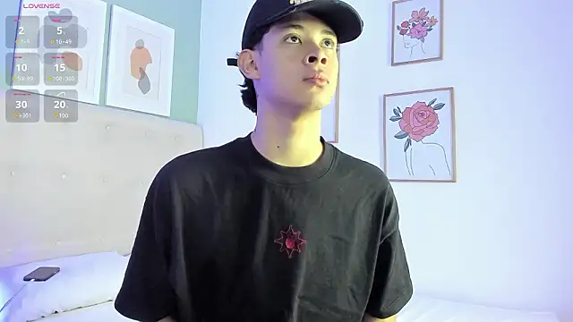 ApoloRicci online show from February 3, 2026, 7:30 pm