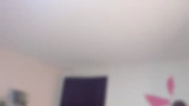 YariRose online show from May 9, 2026, 2:44 pm