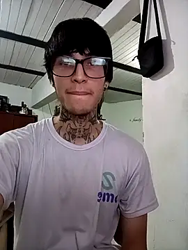 Snapshot of sflps chatting on March 12, 2026, 11:44 pm sflps online show from March 12, 2026, 11:44 pm