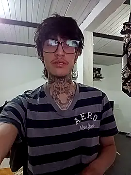 Snapshot of sflps chatting on April 8, 2026, 2:55 am sflps online show from April 8, 2026, 2:55 am