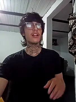 Snapshot of sflps chatting on April 8, 2026, 11:48 pm sflps online show from April 8, 2026, 11:48 pm