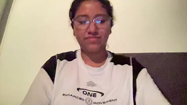 Kmiii21 online show from November 30, 2025, 7:01 am