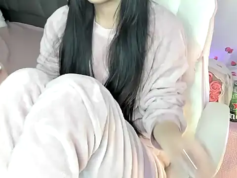 NewMoon2x online show from January 17, 2026, 6:44 pm