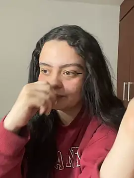 Selena Roa online show from March 10, 2026, 2:33 pm