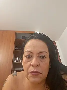 viviana-sexi online show from April 23, 2026, 3:47 pm