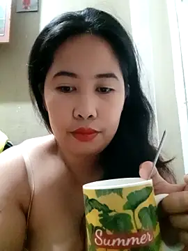 Creamy Pussycat28 online show from November 24, 2025, 9:36 pm