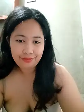 Creamy Pussycat28 online show from November 28, 2025, 9:17 pm