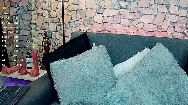 Snapshot of mia_roux1 chatting on November 6, 2025, 5:14 pm mia roux1 online show from November 6, 2025, 5:14 pm