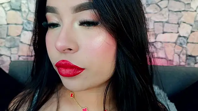 Snapshot of mia_roux1 chatting on November 7, 2025, 5:35 pm mia roux1 online show from November 7, 2025, 5:35 pm