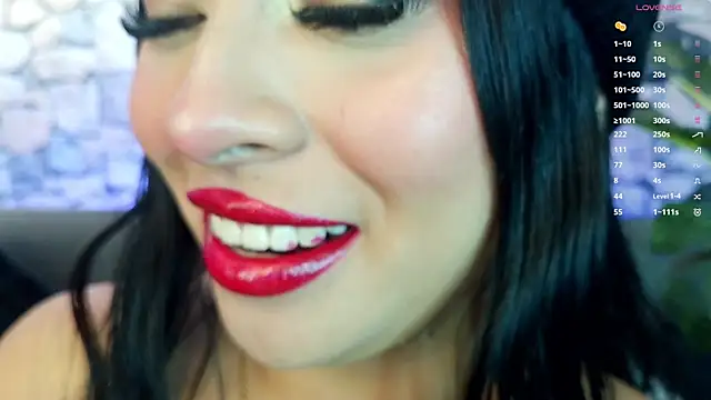 Snapshot of mia_roux1 chatting on November 14, 2025, 5:11 pm mia roux1 online show from November 14, 2025, 5:11 pm