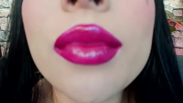 Snapshot of mia_roux1 chatting on November 23, 2025, 5:57 pm mia roux1 online show from November 23, 2025, 5:57 pm