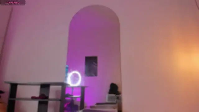 Snapshot of Miss_ambrer_ chatting on November 14, 2025, 4:22 am Miss ambrer online show from November 14, 2025, 4:22 am