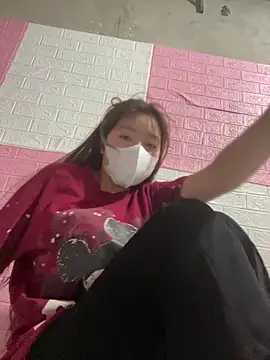 kitty-20x online show from April 30, 2026, 5:36 am