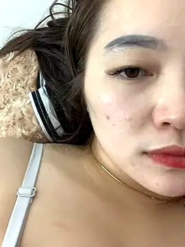 Snapshot of helo-kitty chatting on October 31, 2025, 8:48 am helo-kitty online show from October 31, 2025, 8:48 am