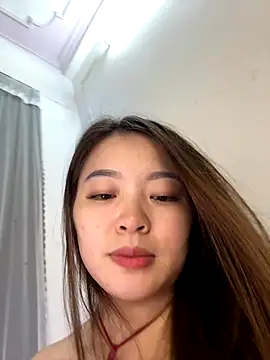 Snapshot of helo-kitty chatting on November 9, 2025, 2:48 pm helo-kitty online show from November 9, 2025, 2:48 pm