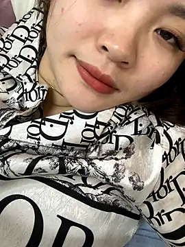 Snapshot of helo-kitty chatting on November 12, 2025, 1:22 pm helo-kitty online show from November 12, 2025, 1:22 pm