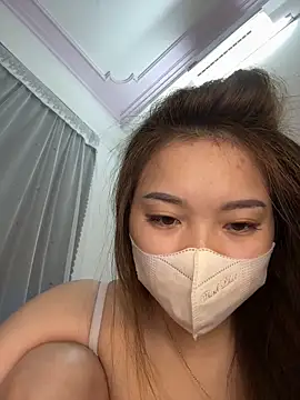 Snapshot of helo-kitty chatting on December 16, 2025, 2:22 pm helo-kitty online show from December 16, 2025, 2:22 pm