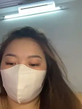 Snapshot of helo-kitty chatting on December 17, 2025, 7:58 am helo-kitty online show from December 17, 2025, 7:58 am