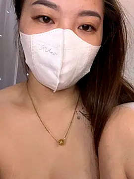 Snapshot of helo-kitty chatting on December 19, 2025, 12:17 am helo-kitty online show from December 19, 2025, 12:17 am