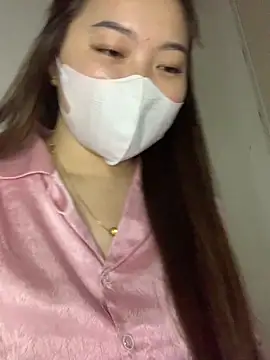 Snapshot of helo-kitty chatting on February 13, 2026, 2:57 pm helo-kitty online show from February 13, 2026, 2:57 pm