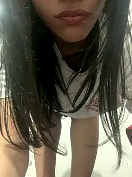 Snapshot of morenaamorr chatting on November 3, 2025, 12:57 am morenaamorr online show from November 3, 2025, 12:57 am