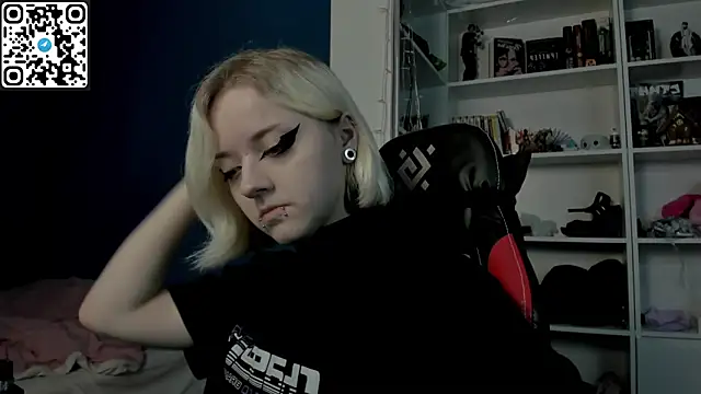 Holy Mistress S online show from January 9, 2026, 9:34 am