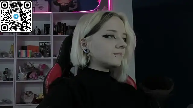Holy Mistress S online show from May 5, 2026, 8:44 am