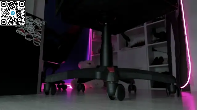 Holy Mistress S online show from June 20, 2026, 7:55 am