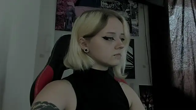 Holy Mistress S online show from July 6, 2026, 7:27 am