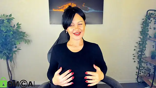 Sara Devills online show from May 6, 2026, 12:52 am