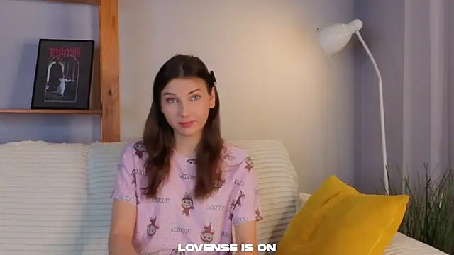 KateCahee online show from December 5, 2025, 1:25 am