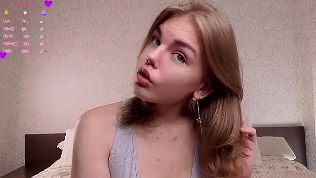 Snapshot of MelodyBaur chatting on July 27, 2026, 1:18 pm MelodyBaur online show from July 27, 2026, 1:18 pm