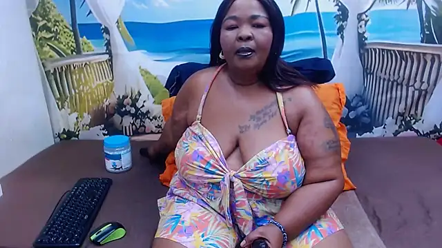 MatureMilfxxx online show from April 29, 2026, 5:17 pm