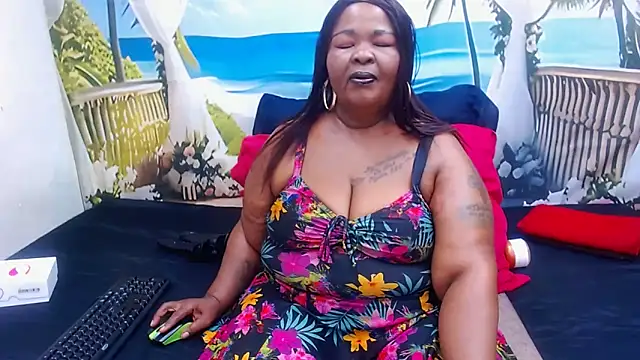 MatureMilfxxx online show from May 1, 2026, 5:06 pm