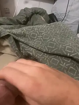 Snapshot of f7al00 chatting on November 11, 2025, 6:02 am f7al00 online show from November 11, 2025, 6:02 am