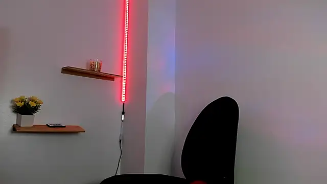 eimyy rouse online show from March 15, 2026, 6:25 pm